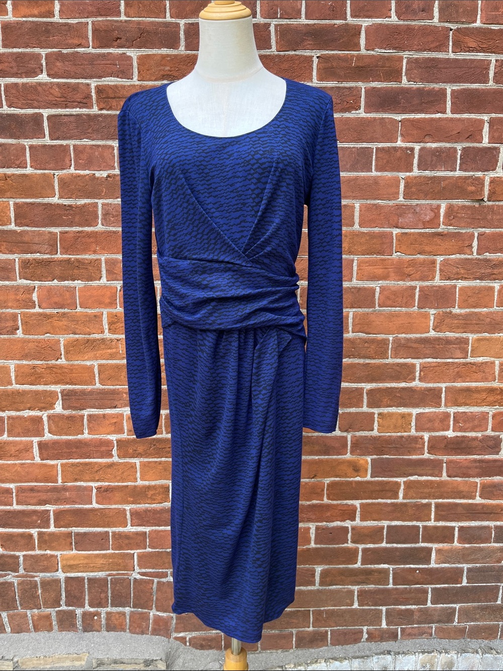 Armani Collezioni Navy and Black Long-Sleeve Wrap-Detail Dress